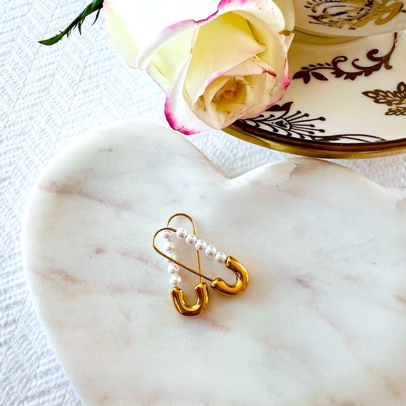 “Safety Pin” 18K Gold Plated Stainless Steel Earrings - Picture 2 of 5